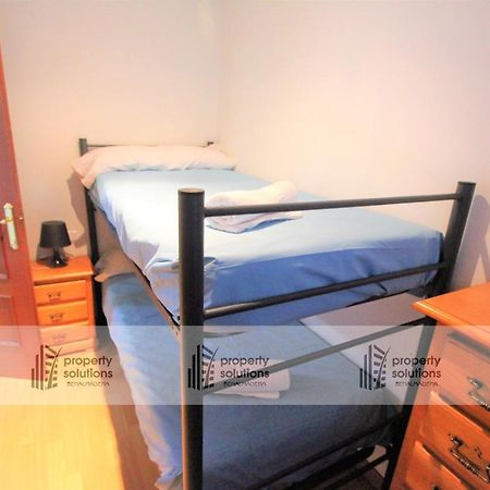 La Carihuela - Apartamento De 3 Dormitorios -A 300Mtrs De La Playa Torremolinos Bagian luar foto