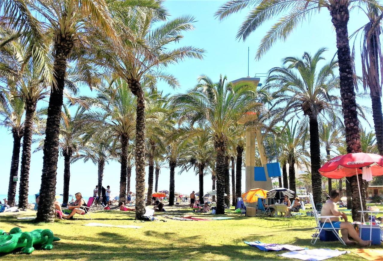 La Carihuela - Apartamento De 3 Dormitorios -A 300Mtrs De La Playa Torremolinos Bagian luar foto